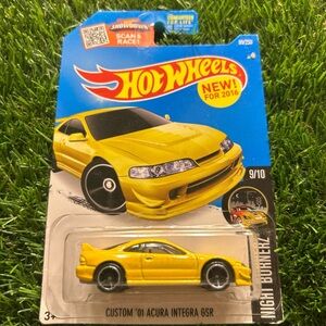 Hot Wheels Custom '01 Acura Integra GSR Toy Car